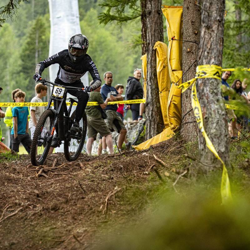 Luca Corvezzo sul podio del Campionato Italiano DH 2024!